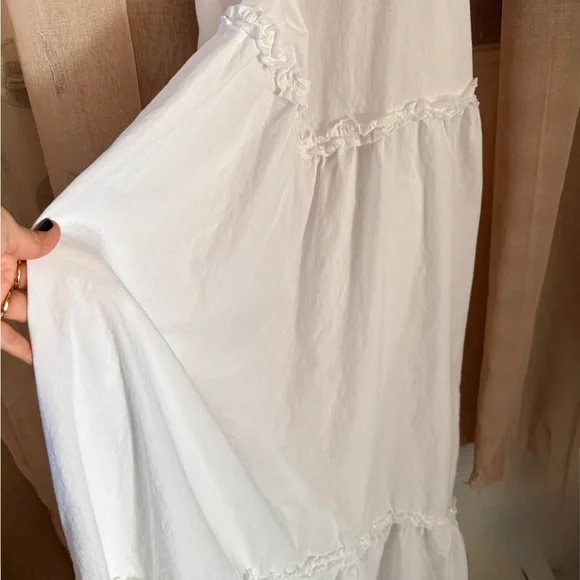 Boohoo Romantic White Tiered Balloon Sleeve Maxi Dress - Picture 7 of 9